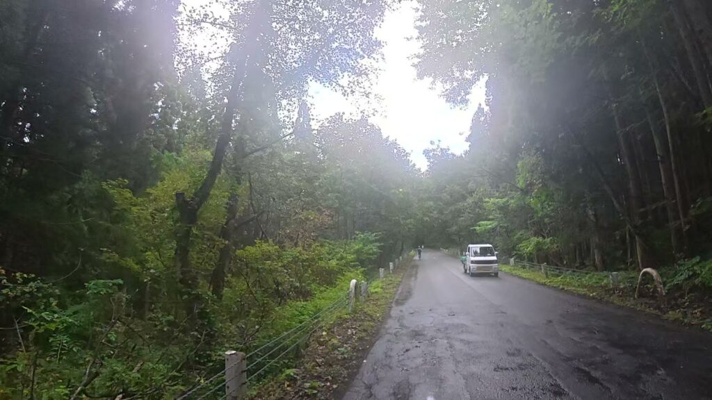 傾斜がゆるくなった上り(36.2km付近)